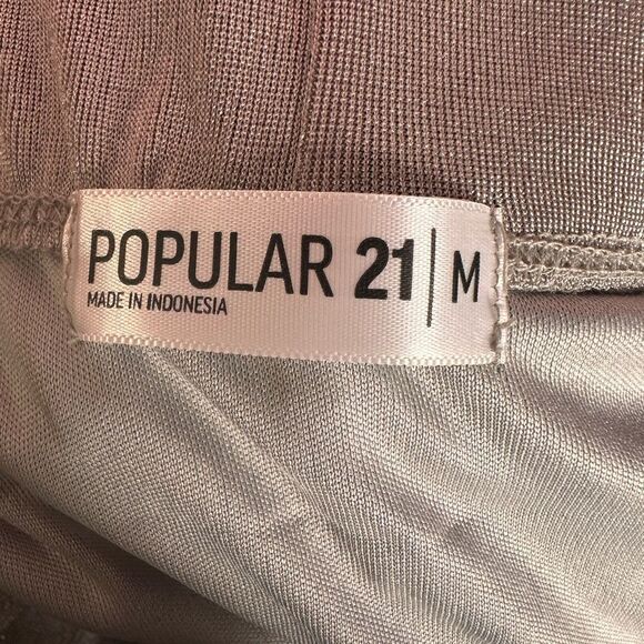 Popular21 Shimmer  Ruched Tube Top Size M NWT - Picture 3 of 3